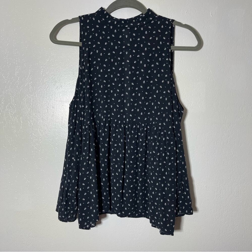 American Eagle Outfitters, Cold Shoulder Boho Shirt. Size Medium. Excellent cond